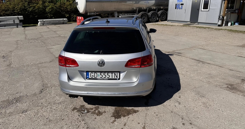 Volkswagen Passat cena 35500 przebieg: 256000, rok produkcji 2014 z Gdańsk małe 121